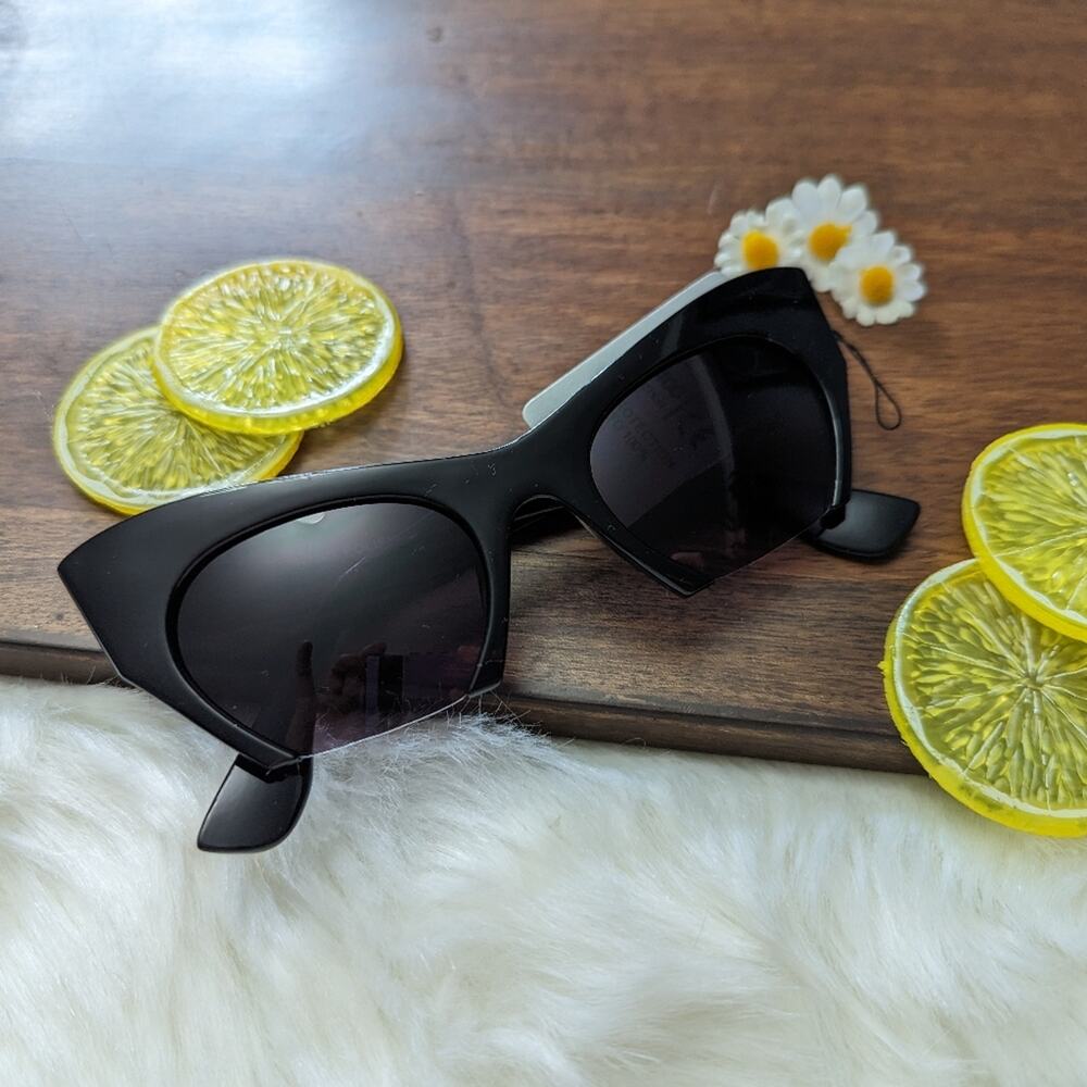 Tendy half frame sunglasses in black, New - Picture 4 of 5